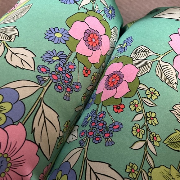 Zara Silk Floral High-Waisted Pants - Picture 10 of 10